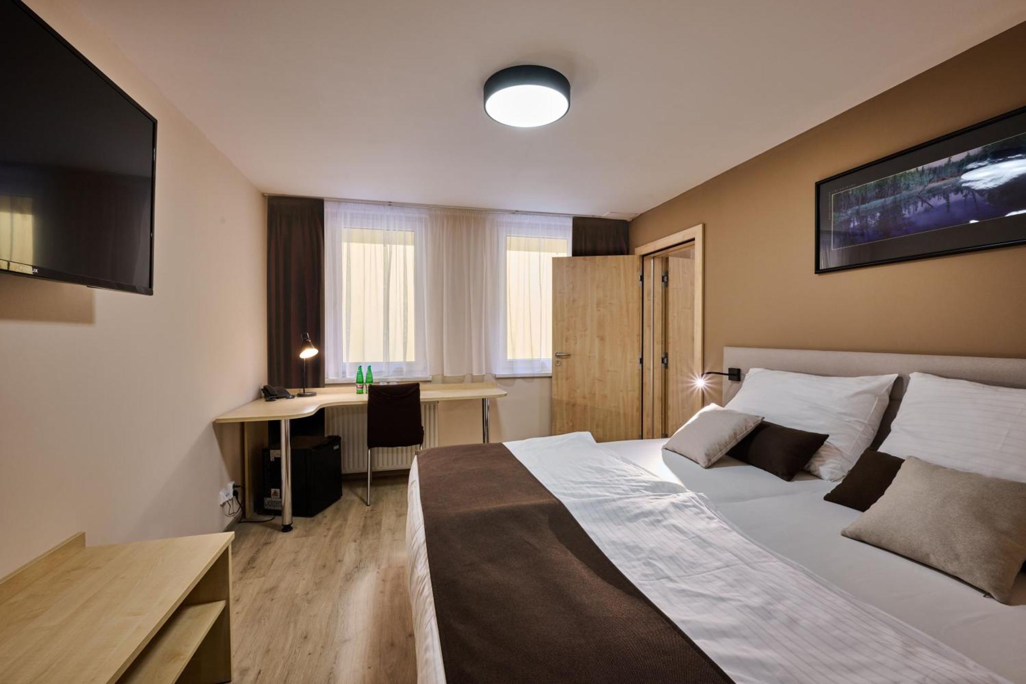 Hotel Akademie Chocerady エクステリア 写真