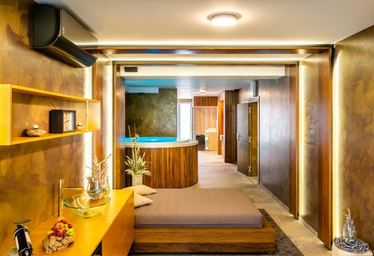Hotel Akademie Chocerady エクステリア 写真